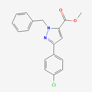 molecular formula C18H15ClN2O2 B1381943 Methyl 1-benzyl-3-(4-chlorophenyl)-1H-pyrazole-5-carboxylate CAS No. 1202030-53-2