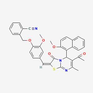 molecular formula C36H29N3O5S B13821582 2-[(4-{(E)-[6-acetyl-5-(2-methoxynaphthalen-1-yl)-7-methyl-3-oxo-5H-[1,3]thiazolo[3,2-a]pyrimidin-2(3H)-ylidene]methyl}-2-methoxyphenoxy)methyl]benzonitrile 