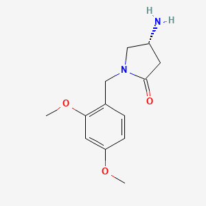 molecular formula C13H18N2O3 B1382242 (4R)-4-amino-1-[(2,4-dimethoxyphenyl)methyl]pyrrolidin-2-one CAS No. 1638771-15-9