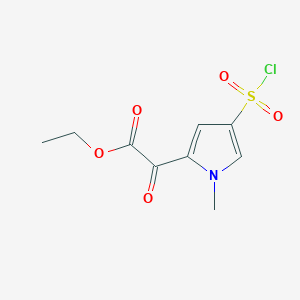 molecular formula C9H10ClNO5S B1382322 2-[4-(氯磺酰基)-1-甲基-1H-吡咯-2-基]-2-氧代乙酸乙酯 CAS No. 1803580-62-2