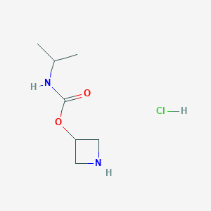 molecular formula C7H15ClN2O2 B1382341 氮杂环丁-3-基 N-(丙-2-基)氨基甲酸酯盐酸盐 CAS No. 1803601-99-1