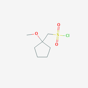 molecular formula C7H13ClO3S B1382656 (1-Methoxycyclopentyl)methanesulfonyl chloride CAS No. 1785179-73-8