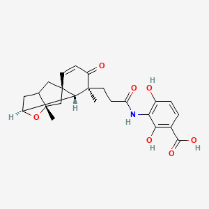 3-[3-[(1S,5S,6R,7S,9S)-5,9-dimethyl-4-oxo-8-oxatetracyclo[7.2.1.17,10.01,6]tridec-2-en-5-yl]propanoylamino]-2,4-dihydroxybenzoic acid