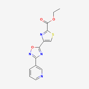 molecular formula C13H10N4O3S B1383356 4-[3-(吡啶-3-基)-1,2,4-恶二唑-5-基]-1,3-噻唑-2-羧酸乙酯 CAS No. 1803582-43-5