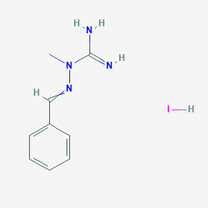 molecular formula C9H13IN4 B1383758 1-(苄叉氨基)-1-甲基胍；氢碘酸盐 CAS No. 113712-70-2