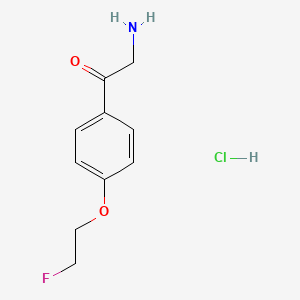 molecular formula C10H13ClFNO2 B1384032 2-氨基-1-[4-(2-氟乙氧基)苯基]乙酮盐酸盐 CAS No. 2059988-76-8