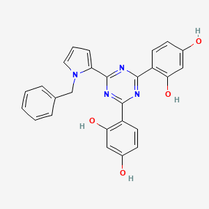 molecular formula C26H20N4O4 B1384231 2-(1-苄基-1H-吡咯-2-基)-4,6-双(2,4-二羟基苯基)-1,3,5-三嗪 CAS No. 916334-62-8