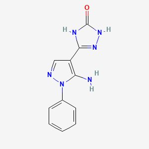 molecular formula C11H10N6O B1384289 5-(5-氨基-1-苯基-1H-吡唑-4-基)-2,4-二氢-3H-1,2,4-三唑-3-酮 CAS No. 1304082-25-4