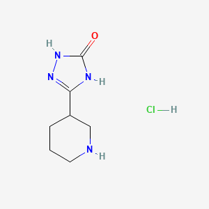 molecular formula C7H13ClN4O B1384638 5-(哌啶-3-基)-2,3-二氢-1H-1,2,4-三唑-3-酮盐酸盐 CAS No. 1803561-58-1