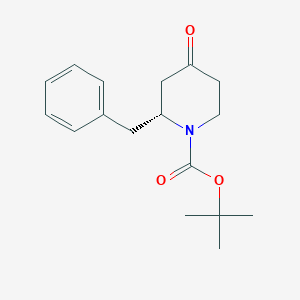 molecular formula C17H23NO3 B1388157 叔丁基(2R)-2-苄基-4-氧代哌啶-1-羧酸酯 CAS No. 1212391-70-2