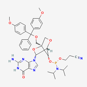 3-[[(1R,3R,4R,7S)-3-(2-amino-6-oxo-1H-purin-9-yl)-1-[[bis(4-methoxyphenyl)-phenylmethoxy]methyl]-2,5-dioxabicyclo[2.2.1]heptan-7-yl]oxy-[di(propan-2-yl)amino]phosphanyl]oxypropanenitrile