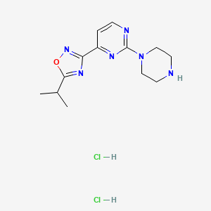 molecular formula C13H20Cl2N6O B1391005 4-(5-Isopropyl-1,2,4-oxadiazol-3-yl)-2-piperazin-1-ylpyrimidine dihydrochloride CAS No. 1177093-06-9