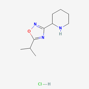 molecular formula C10H18ClN3O B1391378 盐酸2-[5-(丙-2-基)-1,2,4-恶二唑-3-基]哌啶 CAS No. 1211196-88-1
