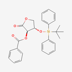 molecular formula C27H28O5Si B13914178 [(3R,4S)-4-[tert-butyl(diphenyl)silyl]oxy-2-oxooxolan-3-yl] benzoate 