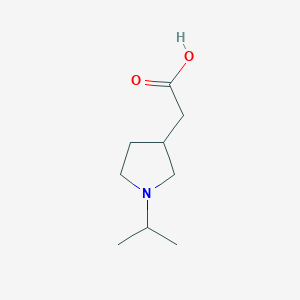 molecular formula C9H17NO2 B1392355 2-(1-Isopropyl-3-pyrrolidinyl)acetic acid CAS No. 1220030-68-1