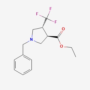 molecular formula C15H18F3NO2 B1392596 trans-Ethyl 1-benzyl-4-(trifluoromethyl)pyrrolidine-3-carboxylate CAS No. 1283107-76-5