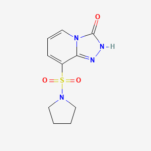 molecular formula C10H12N4O3S B1393192 8-(pirrolidin-1-ilsulfonil)[1,2,4]triazolo[4,3-a]piridin-3(2H)-ona CAS No. 1291486-95-7