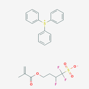 molecular formula C26H25F3O5S2 B1393369 三苯磺鎓 1,1,2-三氟-4-(甲基丙烯酰氧基)丁烷-1-磺酸盐 CAS No. 960012-02-6