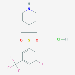 molecular formula C15H20ClF4NO2S B1394296 4-(2-((3-氟-5-(三氟甲基)苯基)磺酰基)丙-2-基)哌啶盐酸盐 CAS No. 1245784-26-2