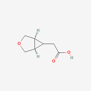 molecular formula C7H10O3 B1396177 反式-3-氧杂双环[3.1.0]己烷-6-乙酸 CAS No. 1110650-68-4