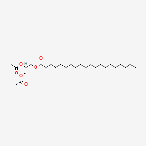 Eicosanoic acid, 2,3-bis(acetyloxy)propyl ester