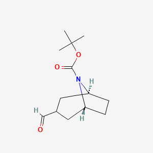 molecular formula C13H21NO3 B1397102 叔丁基 (1R,3S,5S)-rel-3-甲酰基-8-氮杂双环[3.2.1]辛烷-8-羧酸盐 CAS No. 882036-78-4