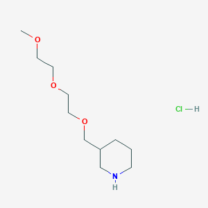 molecular formula C11H24ClNO3 B1397677 3-{[2-(2-甲氧基乙氧基)乙氧基]甲基}哌啶盐酸盐 CAS No. 1220028-43-2