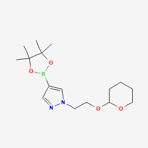 B1397777 1-[2-(oxan-2-yloxy)ethyl]-4-(tetramethyl-1,3,2-dioxaborolan-2-yl)-1H-pyrazole CAS No. 956907-34-9