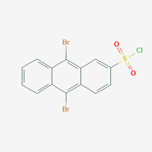 molecular formula C14H7Br2ClO2S B013982 9,10-二溴蒽-2-磺酰氯 CAS No. 210174-74-6
