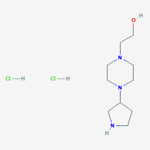 molecular formula C10H23Cl2N3O B1398345 2-[4-(3-Pyrrolidinyl)-1-piperazinyl]-1-ethanol dihydrochloride CAS No. 1220020-39-2
