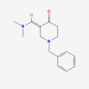 molecular formula C15H20N2O B1400155 (3E)-1-苄基-3-[(二甲氨基)亚甲基]哌啶-4-酮 CAS No. 35024-48-7