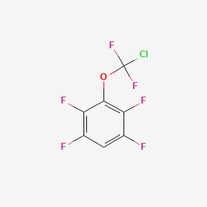 molecular formula C7HClF6O B1402223 3-[Chloro(difluoro)methoxy]-1,2,4,5-tetrafluoro-benzene CAS No. 1417566-62-1