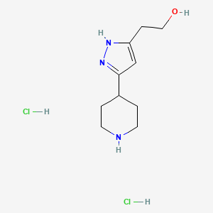 molecular formula C10H19Cl2N3O B1402661 2-(5-哌啶-4-基-2H-吡唑-3-基)-乙醇二盐酸盐 CAS No. 1452523-27-1