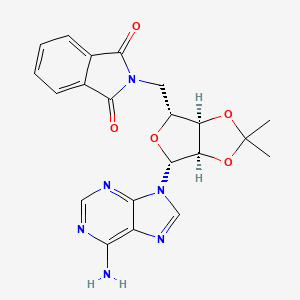 molecular formula C21H20N6O5 B1403263 2-(((3aR,4R,6R,6aR)-6-(6-氨基-9H-嘌呤-9-基)-2,2-二甲基四氢呋喃并[3,4-d][1,3]二噁烷-4-基)甲基)异吲哚啉-1,3-二酮 CAS No. 80860-44-2