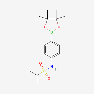 molecular formula C15H24BNO4S B1404097 丙烷-2-磺酸[4-(4,4,5,5-四甲基-[1,3,2]二氧杂硼环-2-基)-苯基]-酰胺 CAS No. 914606-98-7