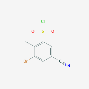 molecular formula C8H5BrClNO2S B1405106 3-Bromo-5-cyano-2-methylbenzenesulfonyl chloride CAS No. 1807165-12-3