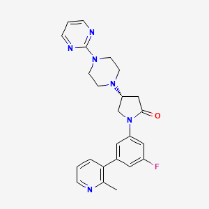 molecular formula C24H25FN6O B14055380 (R)-1-(3-fluoro-5-(2-methylpyridin-3-yl)phenyl)-4-(4-(pyrimidin-2-yl)piperazin-1-yl)pyrrolidin-2-one 