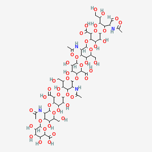 6-[3-Acetamido-2-[6-[3-acetamido-2-[6-[3-acetamido-2-[6-(2-acetamido-4,5,6-trihydroxy-1-oxohexan-3-yl)oxy-2-carboxy-4,5-dihydroxyoxan-3-yl]oxy-5-hydroxy-6-(hydroxymethyl)oxan-4-yl]oxy-2-carboxy-4,5-dihydroxyoxan-3-yl]oxy-5-hydroxy-6-(hydroxymethyl)oxan-4-yl]oxy-2-carboxy-4,5-dihydroxyoxan-3-yl]oxy-5-hydroxy-6-(hydroxymethyl)oxan-4-yl]oxy-3,4,5-trihydroxyoxane-2-carboxylic acid