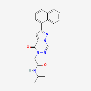 molecular formula C20H19N5O2 B14100788 2-[2-(naphthalen-1-yl)-4-oxopyrazolo[1,5-d][1,2,4]triazin-5(4H)-yl]-N-(propan-2-yl)acetamide 