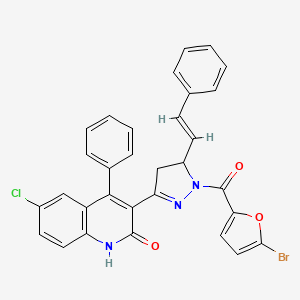 molecular formula C31H21BrClN3O3 B14126881 (E)-3-(1-(5-bromofuran-2-carbonyl)-5-styryl-4,5-dihydro-1H-pyrazol-3-yl)-6-chloro-4-phenylquinolin-2(1H)-one 