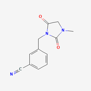molecular formula C12H11N3O2 B1414896 3-[(3-Methyl-2,5-dioxoimidazolidin-1-yl)methyl]benzonitrile CAS No. 1042646-00-3
