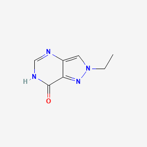 molecular formula C7H8N4O B1418203 2-乙基-2,6-二氢-7H-吡唑并[4,3-d]嘧啶-7-酮 CAS No. 923283-59-4