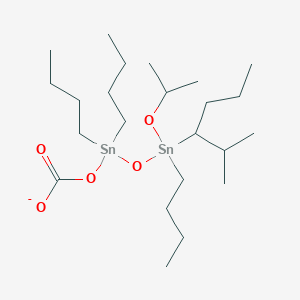 [({1,1,3-Tributyl-3-(2-methylhexan-3-yl)-3-[(propan-2-yl)oxy]distannoxanyl}oxy)carbonyl]oxidanide