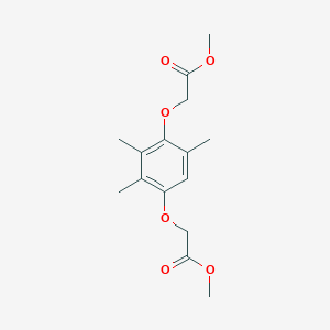 molecular formula C15H20O6 B1421344 2,2'-[(2,3,5-三甲基-1,4-苯撑)双(氧)]二乙酸二甲酯 CAS No. 1206077-94-2