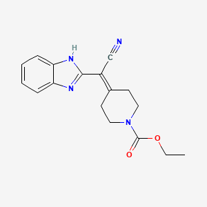 molecular formula C17H18N4O2 B1421360 乙酸4-[1H-1,3-苯并二唑-2-基(氰基)亚甲基]哌啶-1-酯 CAS No. 1235441-40-3
