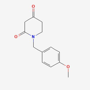 molecular formula C13H15NO3 B1422249 1-(4-甲氧基苄基)哌啶-2,4-二酮 CAS No. 712353-75-8