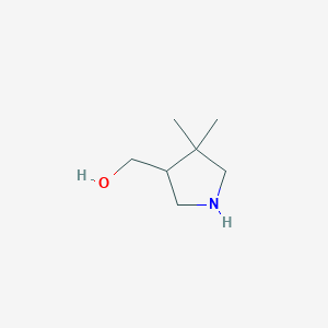 molecular formula C7H15NO B1422823 (4,4-Dimethylpyrrolidin-3-yl)methanol CAS No. 1784059-76-2