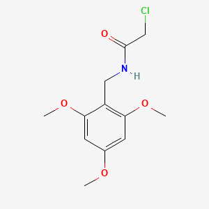 molecular formula C12H16ClNO4 B1422902 2-chloro-N-[(2,4,6-trimethoxyphenyl)methyl]acetamide CAS No. 1306606-37-0