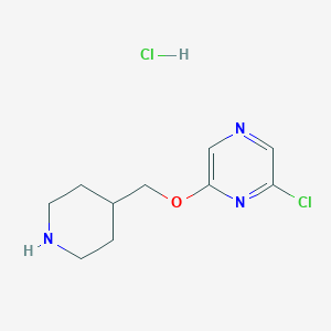 molecular formula C10H15Cl2N3O B1424700 2-Chloro-6-(4-piperidinylmethoxy)pyrazine hydrochloride CAS No. 1220034-42-3
