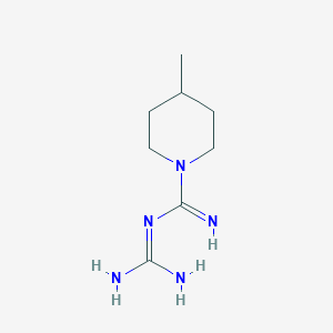 molecular formula C8H17N5 B1425099 N-[氨基(亚氨基)甲基]-4-甲基哌啶-1-甲酰胺 CAS No. 737694-65-4